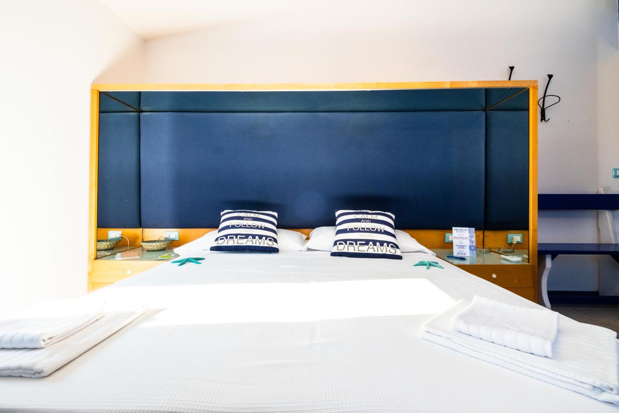 La Favorita Hotel Cala Gonone Εξωτερικό φωτογραφία
